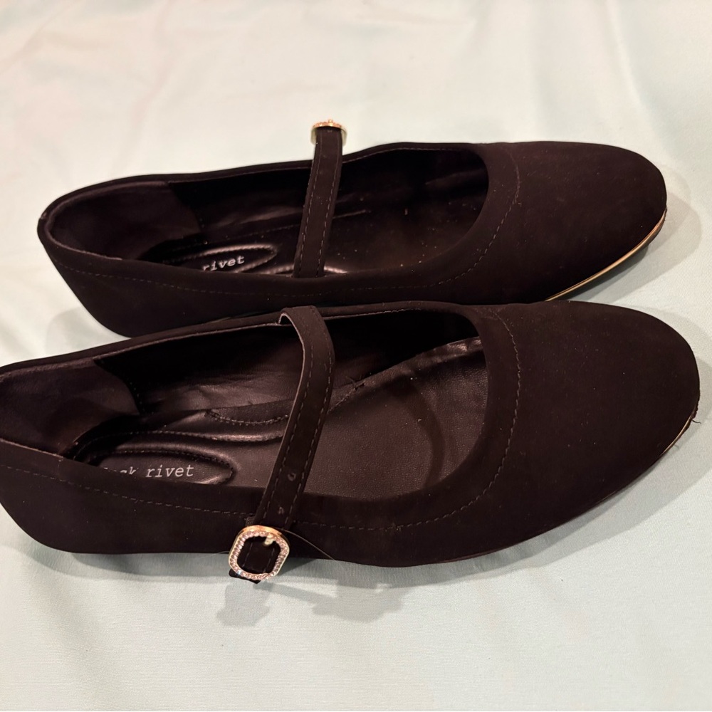 Black Rivet Women's Classic Black Flats with Buckle